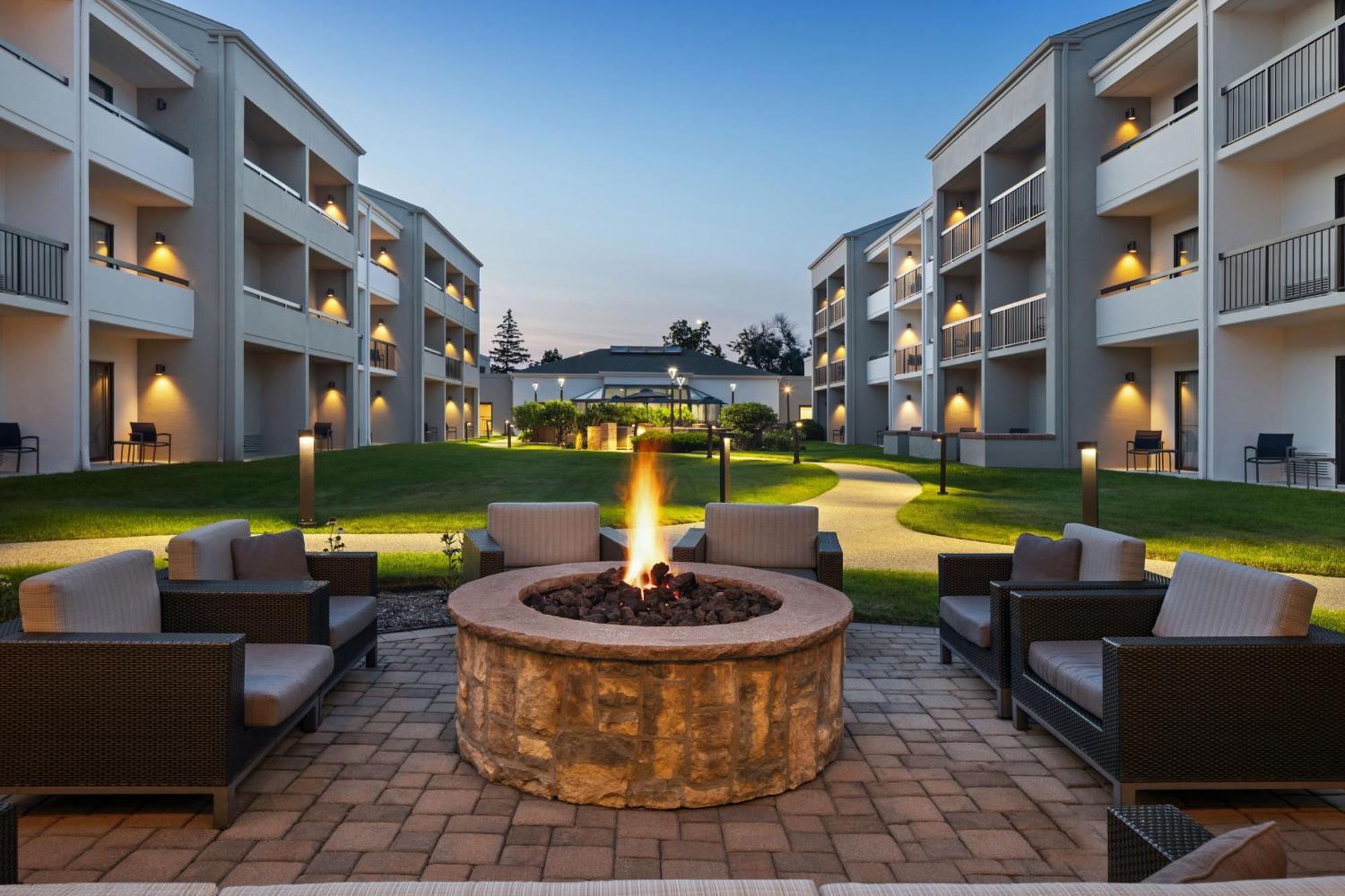 Hotel Courtyard By Marriott Chicago Waukegan / Gurnee Exterior foto